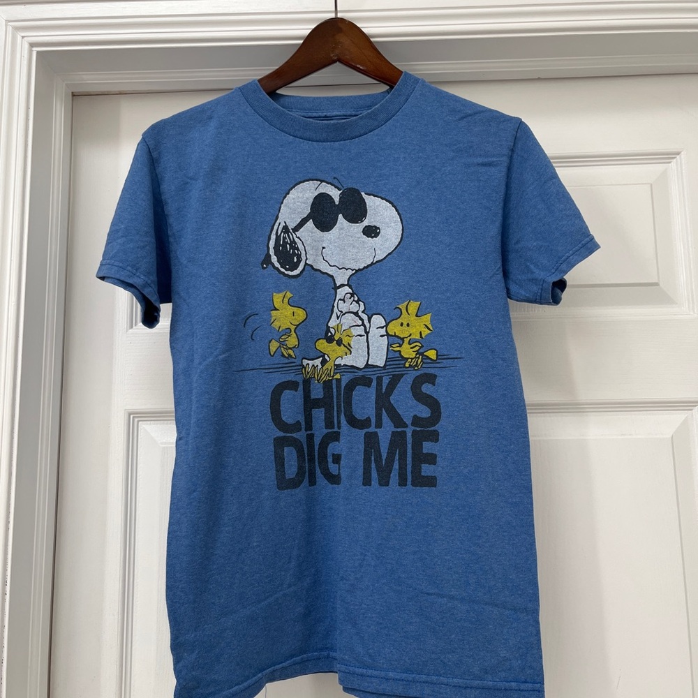 Peanuts Blue Snoopy 'Chicks Dig Me' Tee